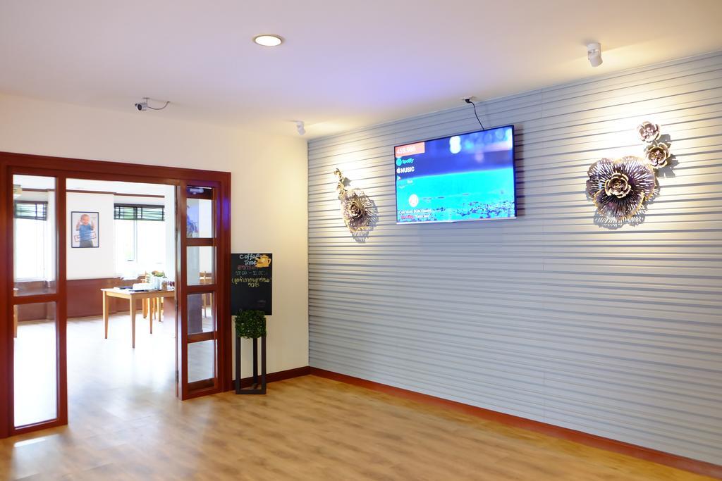 Studio Khon Kaen By Icheck Inn Екстериор снимка