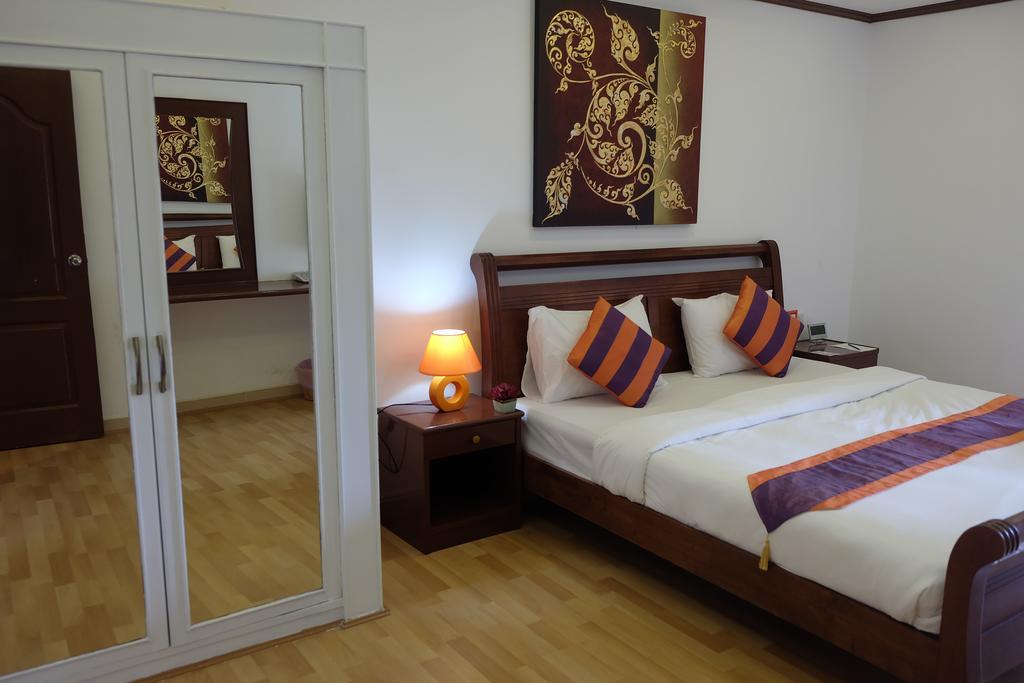 Studio Khon Kaen By Icheck Inn Екстериор снимка